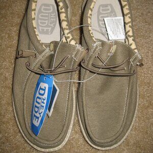 Men's size 8 Hey Dudes Wally Stretch Tobacco/Taupe color matching soles NEW